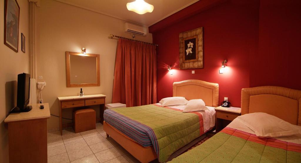 Hotel Varonos Delphi Ruang foto